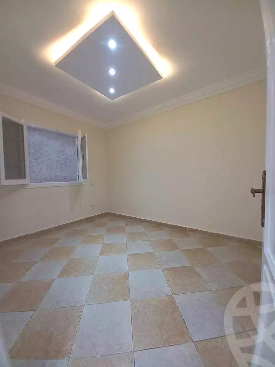https://aqarmap.com.eg/ar/listing/7100566-for-sale-alexandria-el-asafra-shr-45