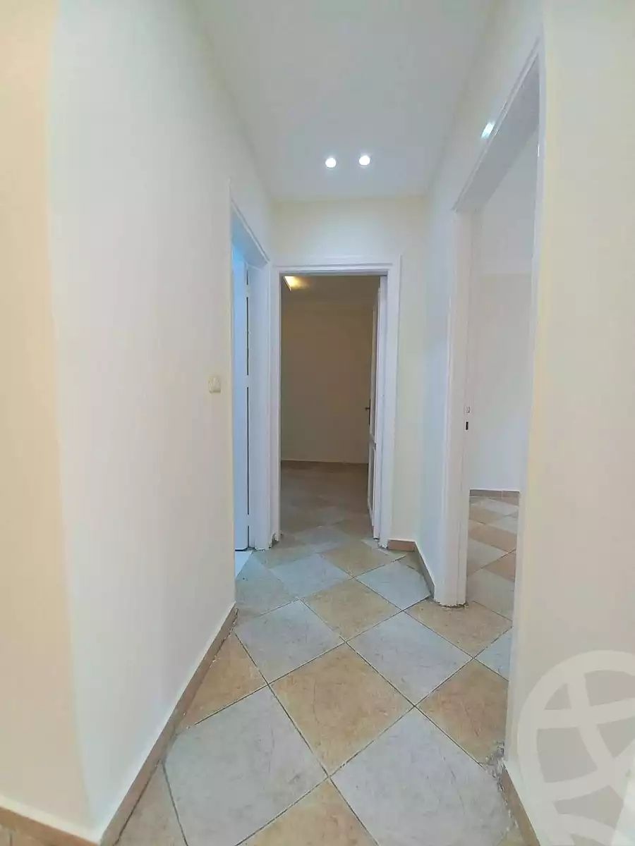 https://aqarmap.com.eg/ar/listing/7100566-for-sale-alexandria-el-asafra-shr-45