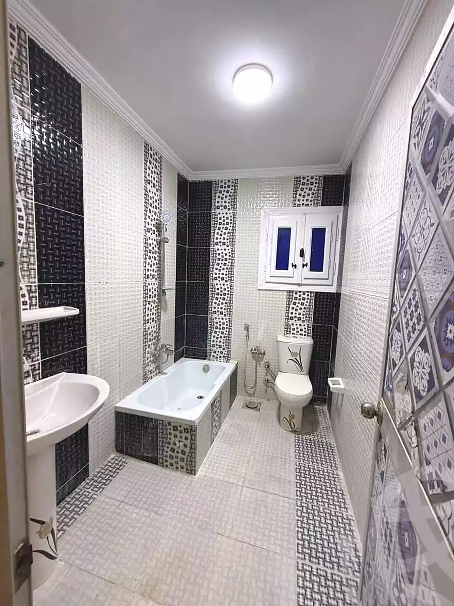 https://aqarmap.com.eg/en/listing/7101105-for-sale-alexandria-el-asafra-ahmed-tiesser-st