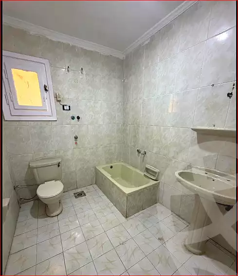 https://aqarmap.com.eg/ar/listing/7101415-for-sale-alexandria-al-agamy-shataa-el-nakheel