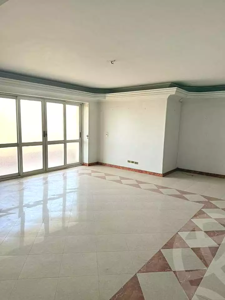 https://aqarmap.com.eg/en/listing/7101450-for-sale-cairo-shoubra-corniche-el-nile-st