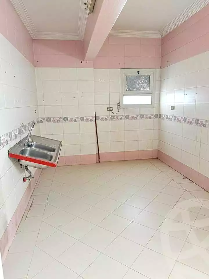 https://aqarmap.com.eg/en/listing/7101450-for-sale-cairo-shoubra-corniche-el-nile-st