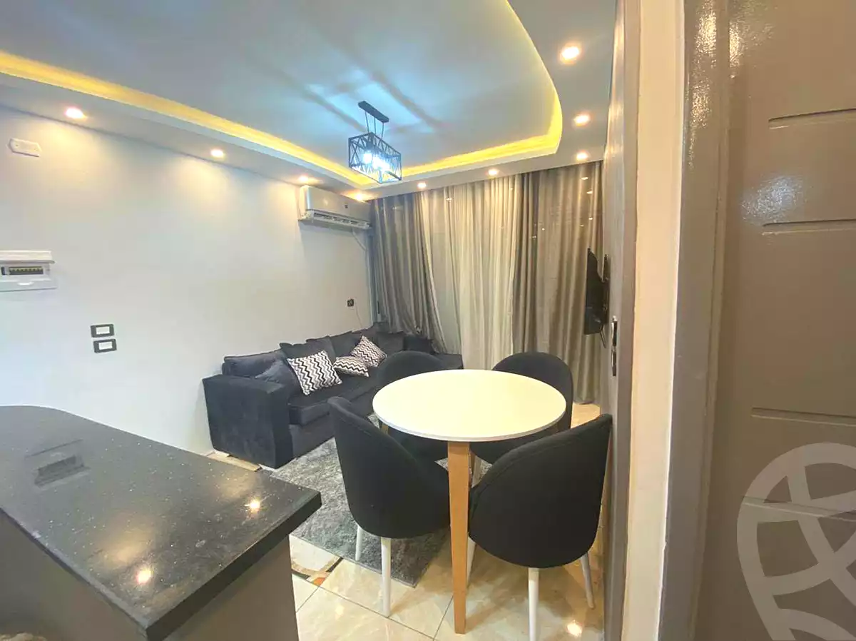 https://aqarmap.com.eg/en/listing/7102120-for-rent-cairo-helwan-el-shareaa-el-sharby-st
