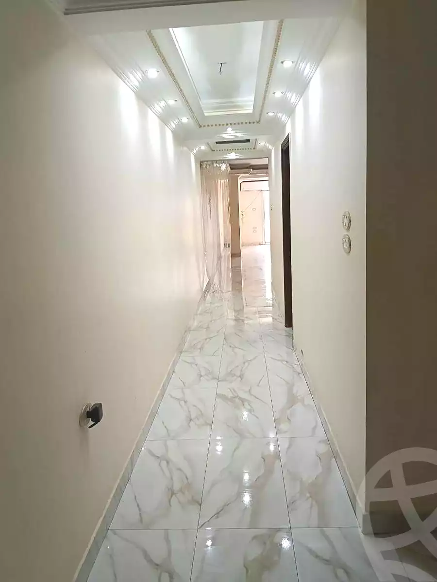 https://aqarmap.com.eg/en/listing/7102418-for-sale-cairo-helwan-ahmed-enci-st