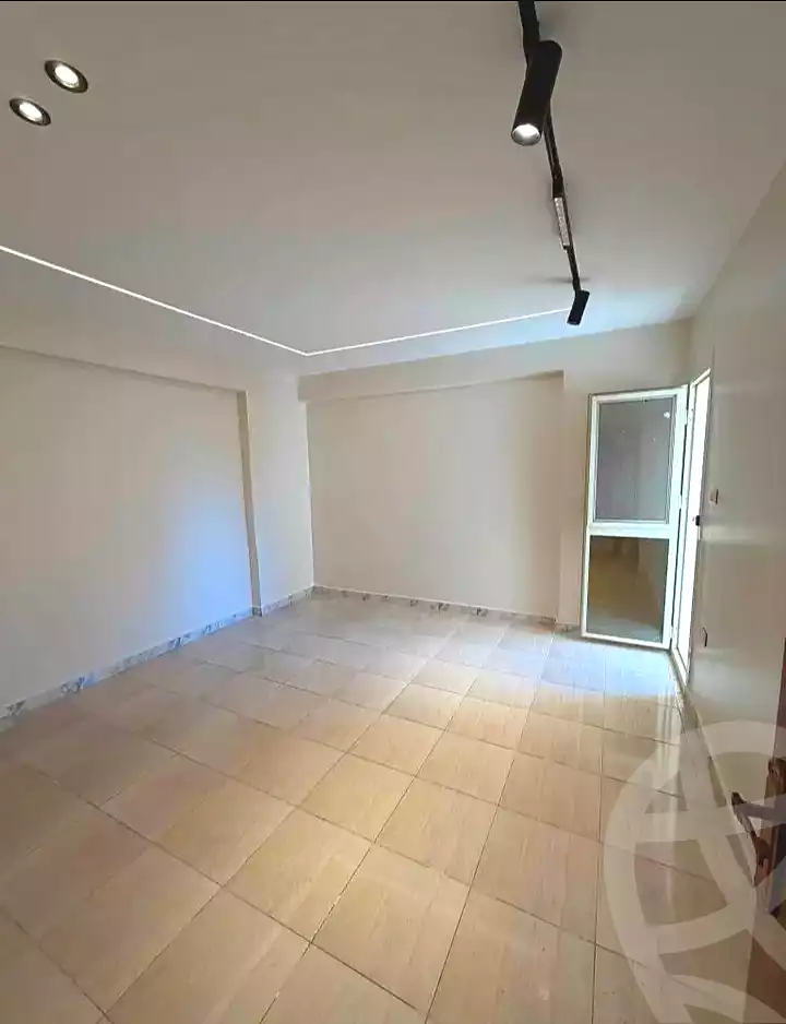 https://aqarmap.com.eg/ar/listing/7102590-for-sale-alexandria-al-agamy-lbytsh-bianchiii