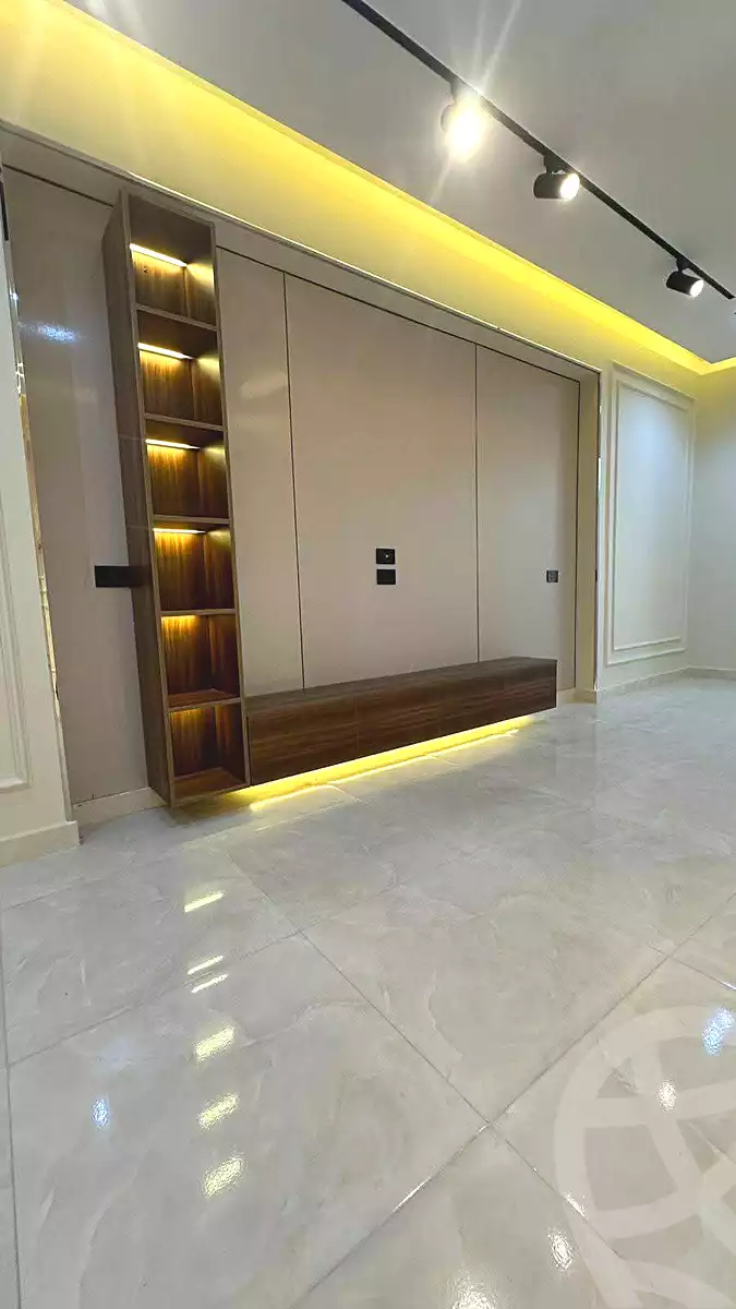 https://aqarmap.com.eg/en/listing/7102662-for-sale-cairo-ain-shams-jsr-lswys