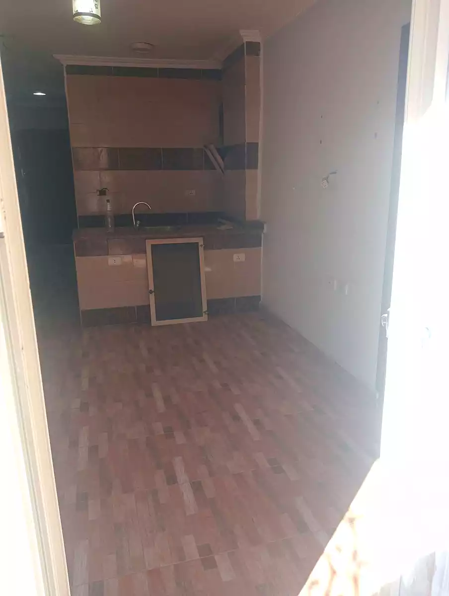 https://aqarmap.com.eg/ar/listing/7102747-for-sale-alexandria-al-agamy-lbytsh-el-hanafeya-st