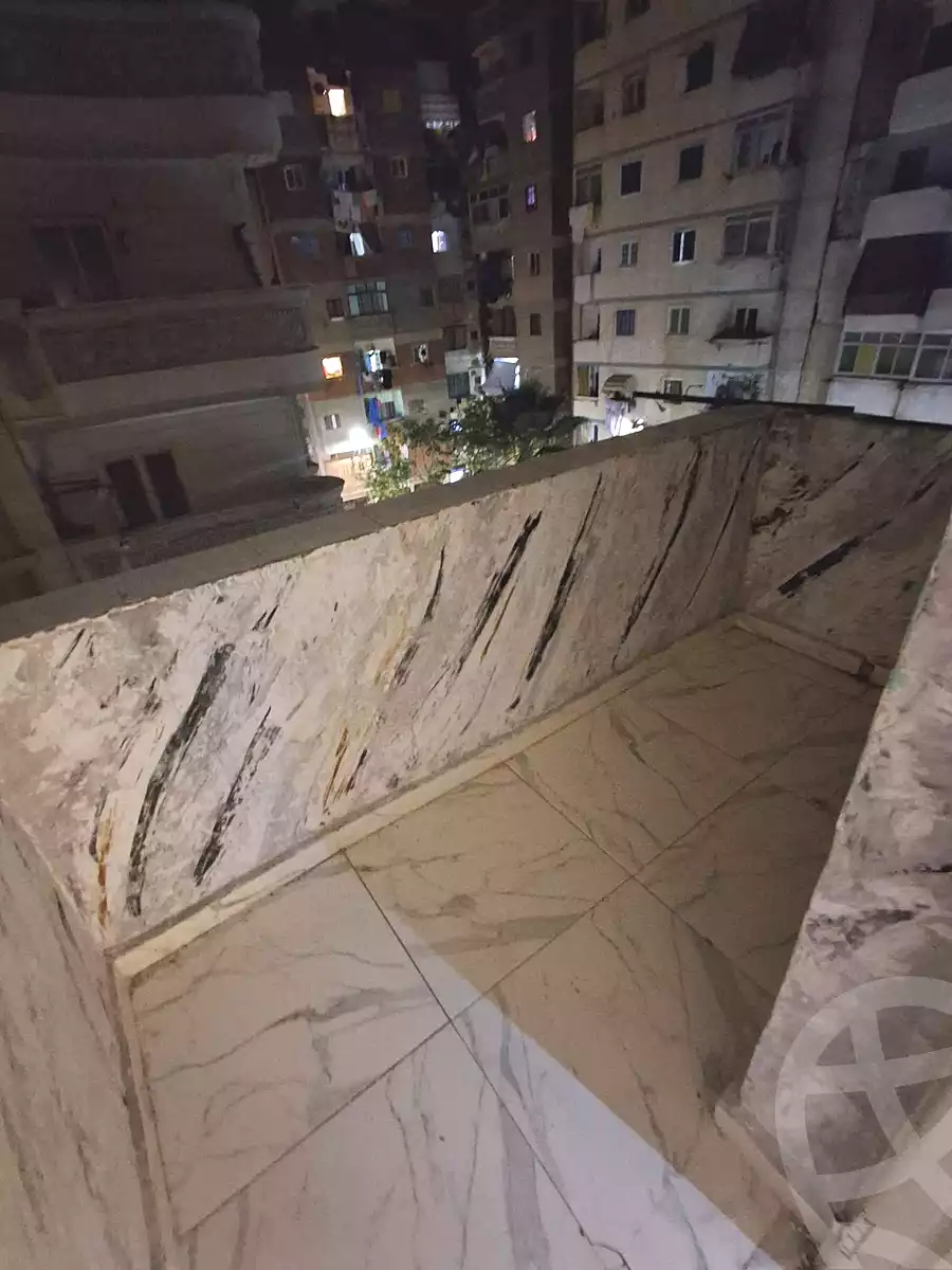 https://aqarmap.com.eg/en/listing/7103018-for-rent-alexandria-bahray-el-anfoshy-sidi-kazman-st