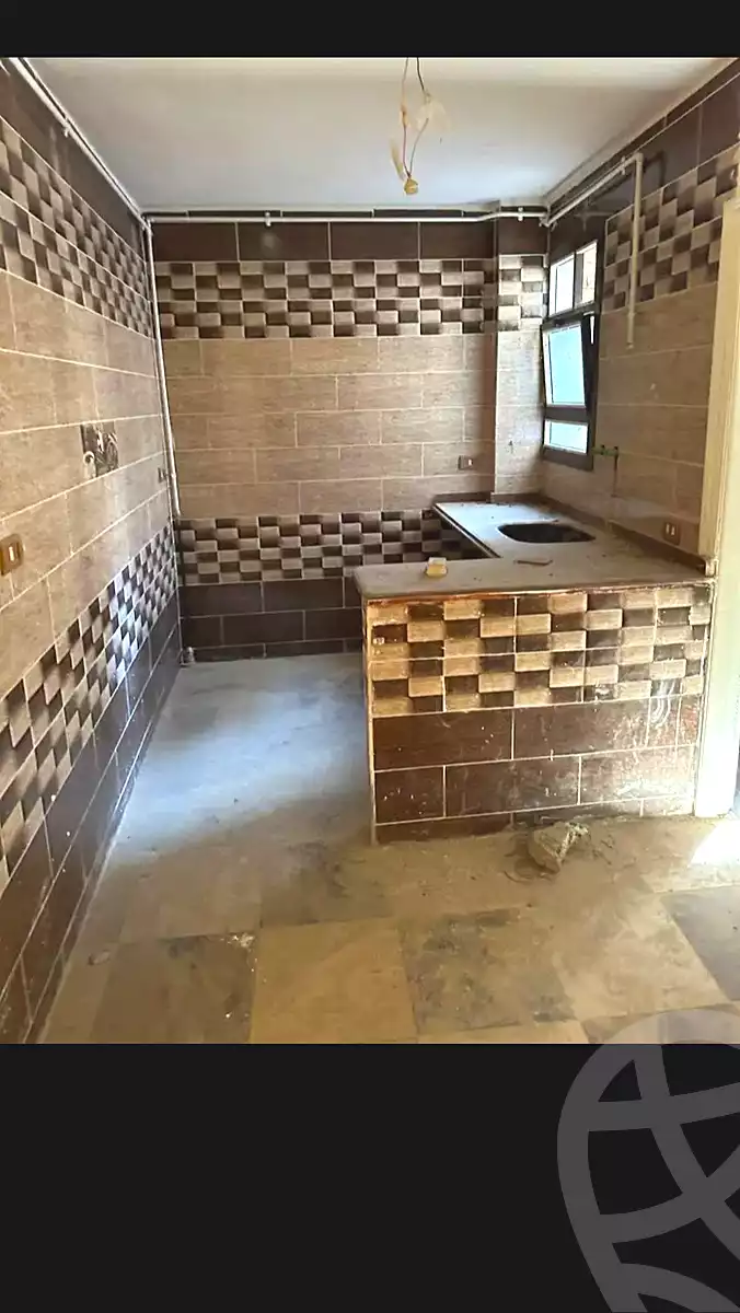 https://aqarmap.com.eg/ar/listing/7103424-for-sale-alexandria-al-agamy-el-hanouvel