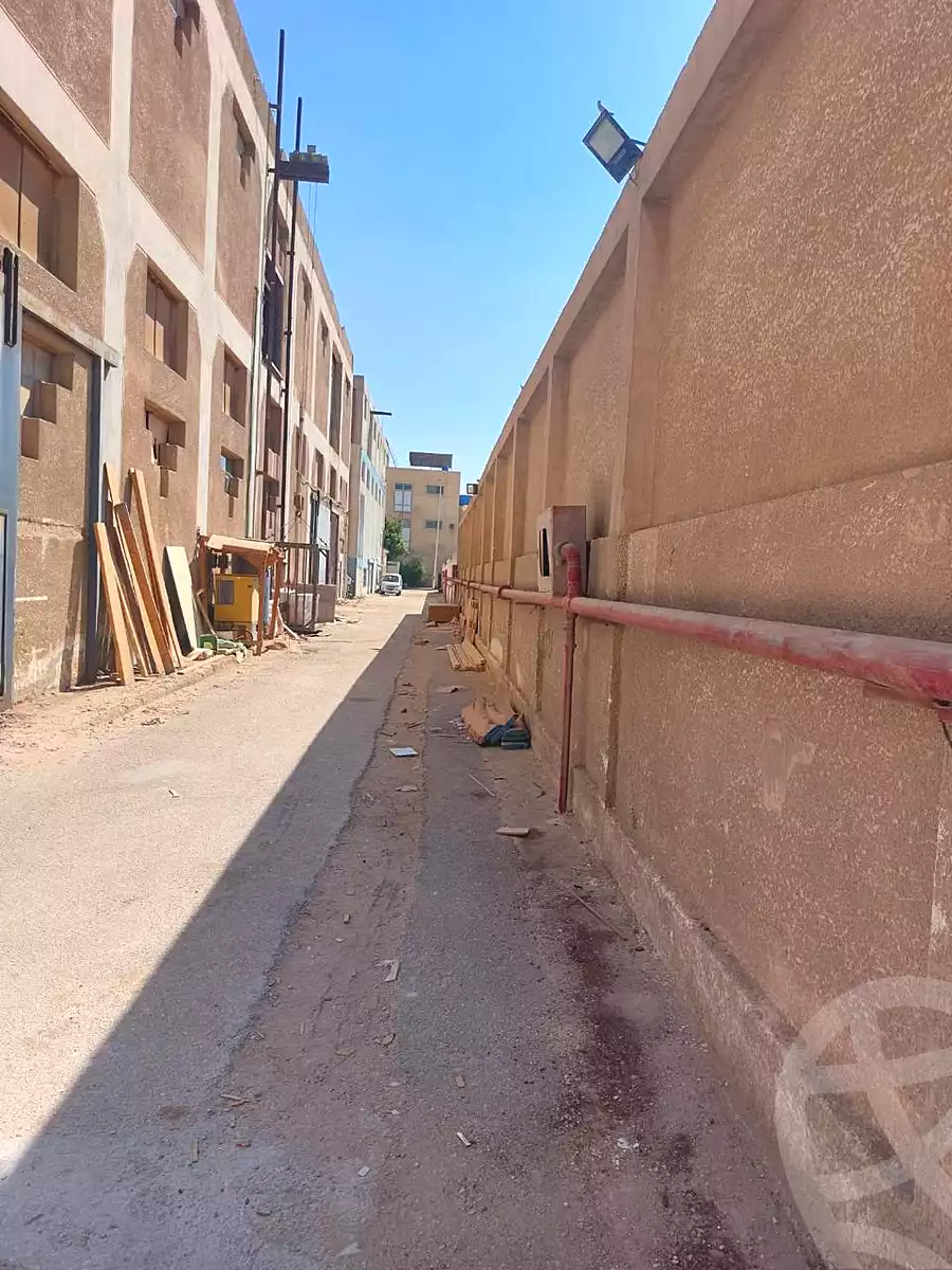 https://aqarmap.com.eg/ar/listing/7103429-for-sale-cairo-6th-of-october-el-mantqa-el-snaaaya-industrial-zone-1