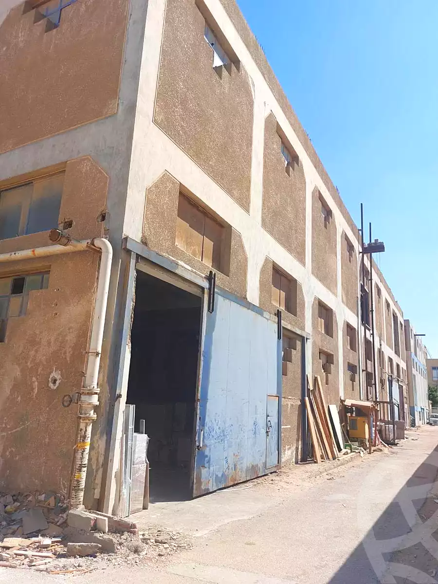 https://aqarmap.com.eg/ar/listing/7103429-for-sale-cairo-6th-of-october-el-mantqa-el-snaaaya-industrial-zone-1
