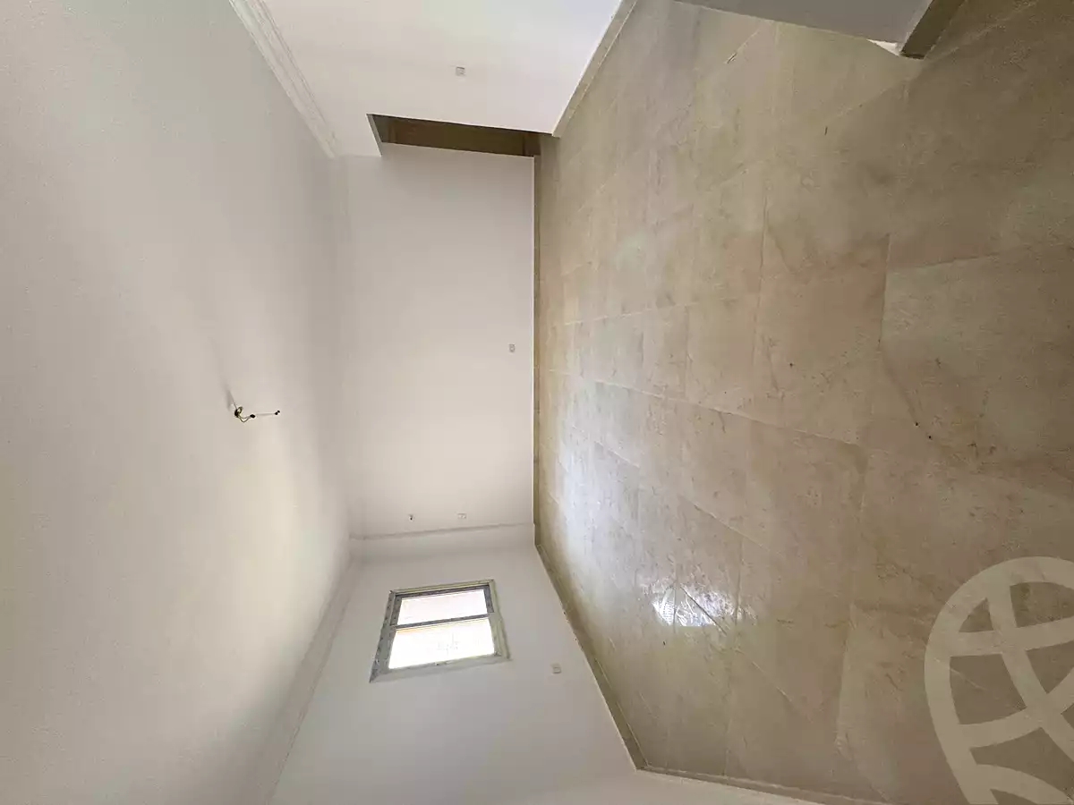 https://aqarmap.com.eg/en/listing/7103548-for-rent-cairo-new-administrative-capital-r3-d8
