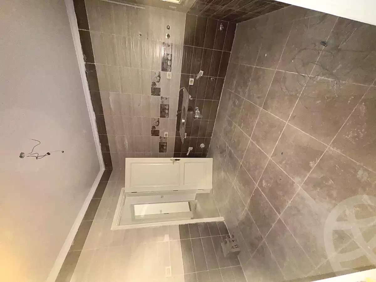 https://aqarmap.com.eg/en/listing/7103548-for-rent-cairo-new-administrative-capital-r3-d8