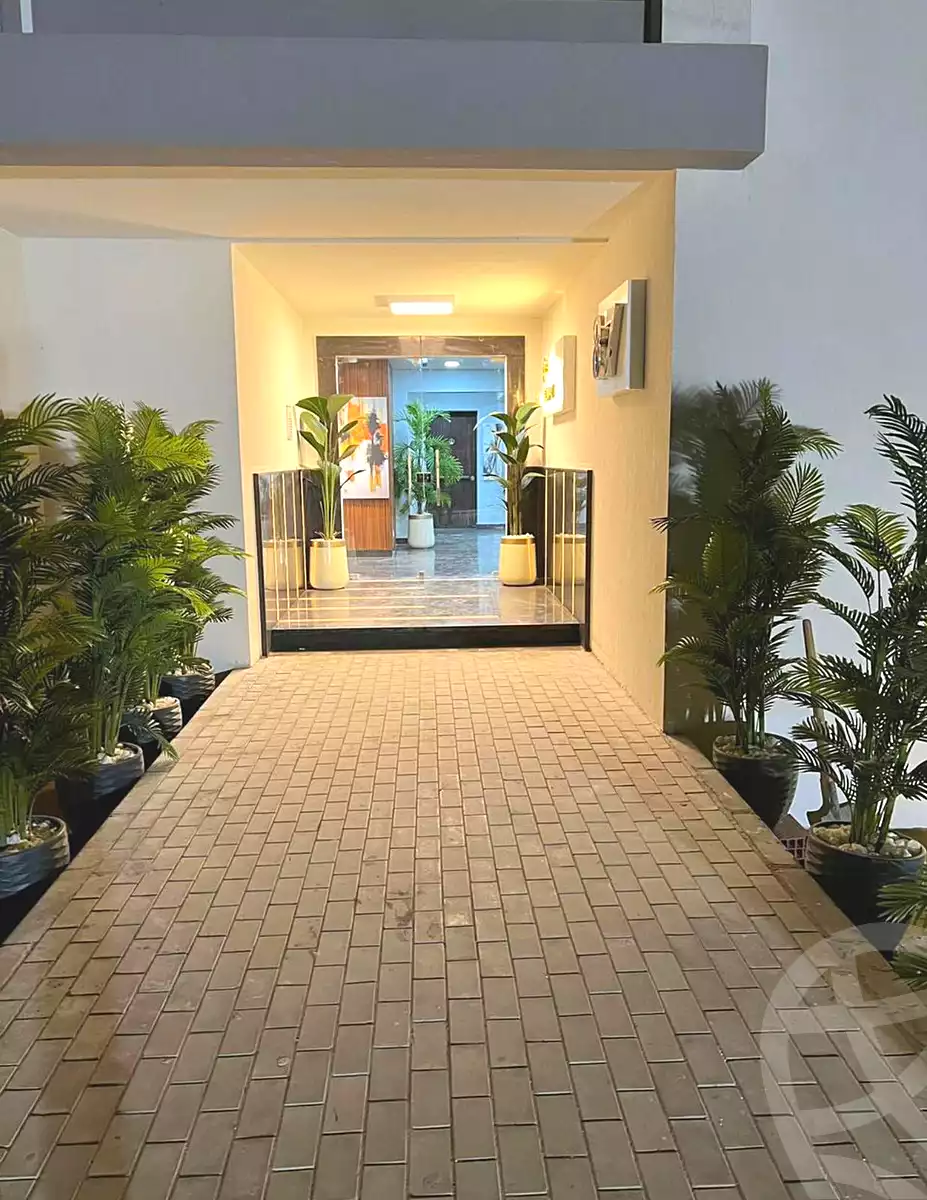https://aqarmap.com.eg/ar/listing/7103785-for-sale-cairo-new-administrative-capital-r7-entrada