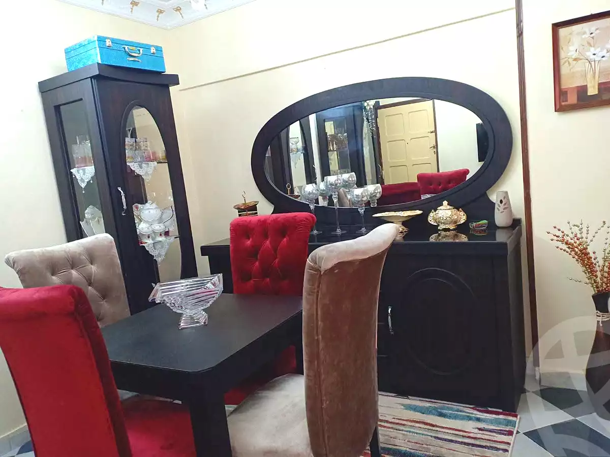 https://aqarmap.com.eg/ar/listing/7103885-for-sale-cairo-helwan-helwan-el-sharkeya-mostafa-safwat-st