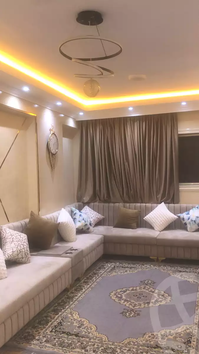 https://aqarmap.com.eg/ar/listing/7104757-for-sale-cairo-ain-shams-ain-shams-el-sharkia-el-zahraa-st