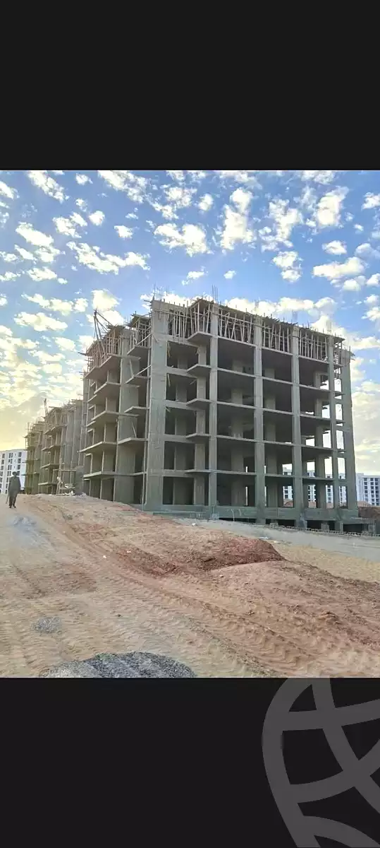 https://aqarmap.com.eg/ar/listing/7104730-for-sale-cairo-new-administrative-capital-4orty-square-compound-al-ahly-sabbour