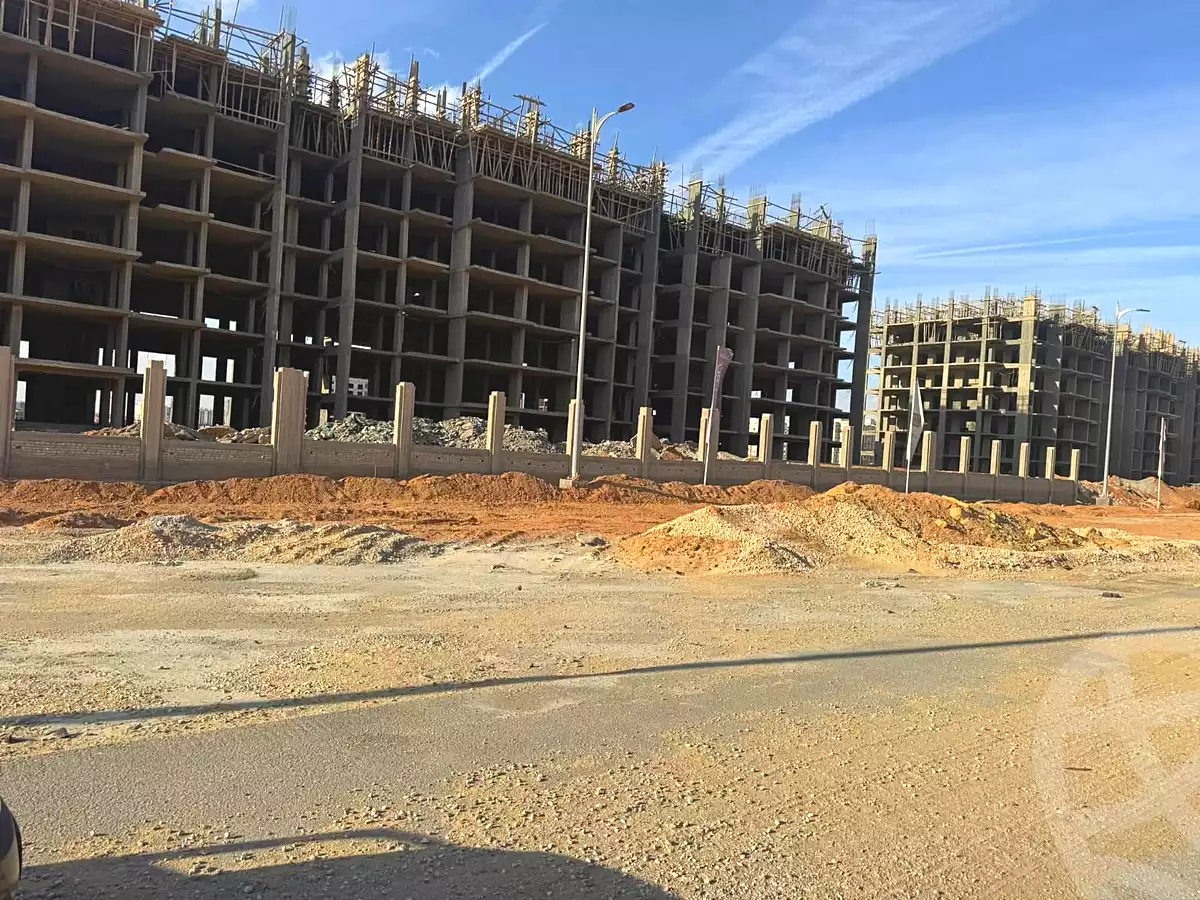 https://aqarmap.com.eg/ar/listing/7104730-for-sale-cairo-new-administrative-capital-4orty-square-compound-al-ahly-sabbour