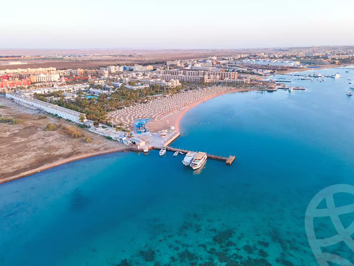 https://aqarmap.com.eg/ar/listing/7104912-for-sale-red-sea-hurghada-resorts-grand-rock-resort-al-hares