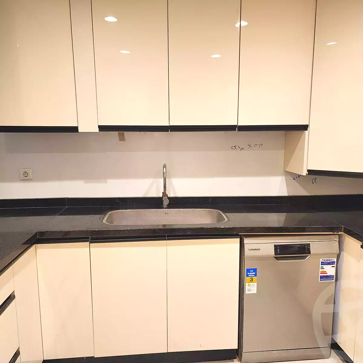 https://aqarmap.com.eg/ar/listing/7105422-for-rent-cairo-new-cairo-compounds-mivida-boulevard-mivida