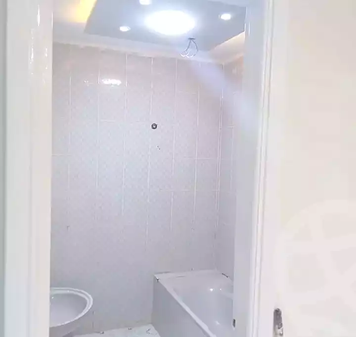 https://aqarmap.com.eg/ar/listing/7105600-for-sale-alexandria-al-agamy-el-hanouvel-radwan-st
