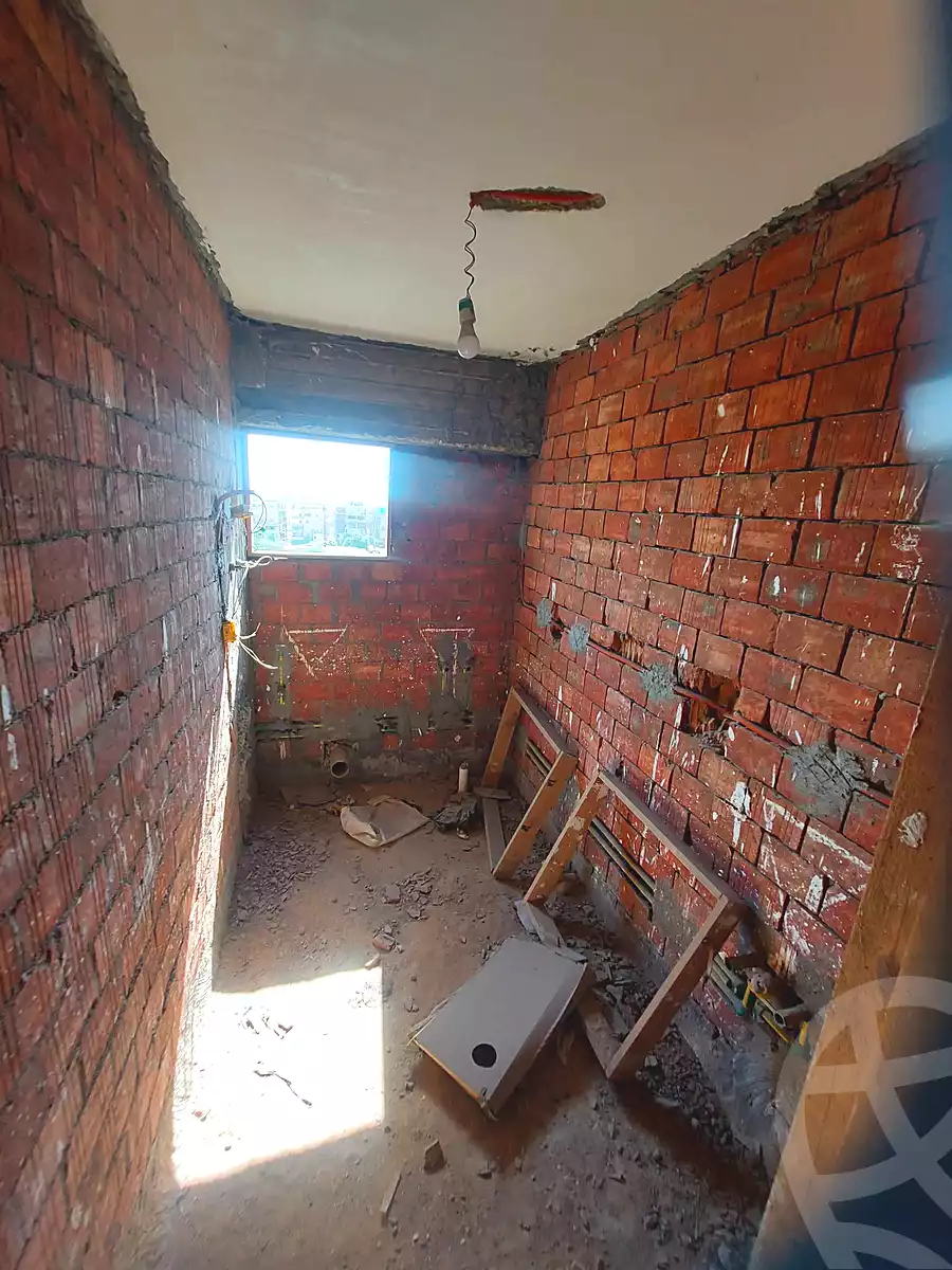 https://aqarmap.com.eg/ar/listing/7106587-for-sale-cairo-helwan-el-shareaa-el-sharby-st