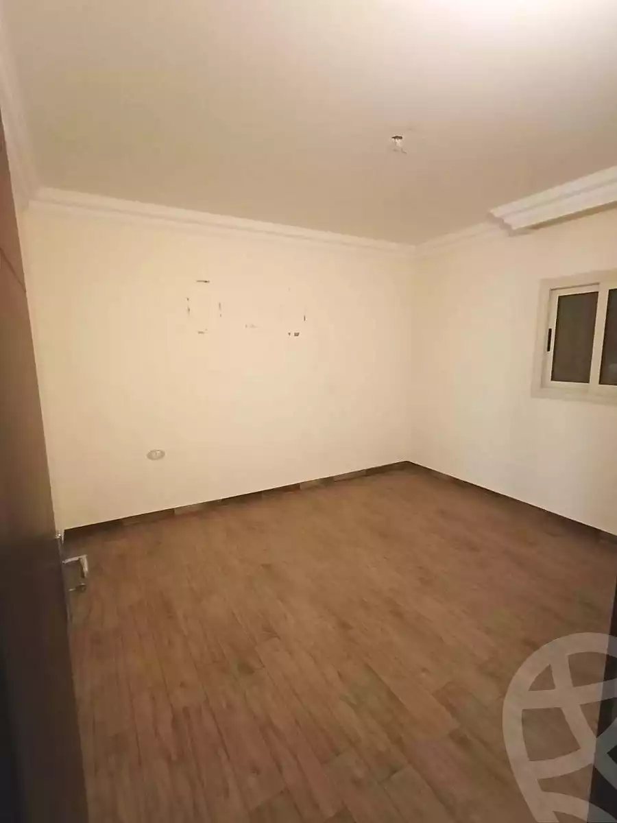 https://aqarmap.com.eg/en/listing/7107093-for-sale-cairo-helwan-ahmed-enci-st