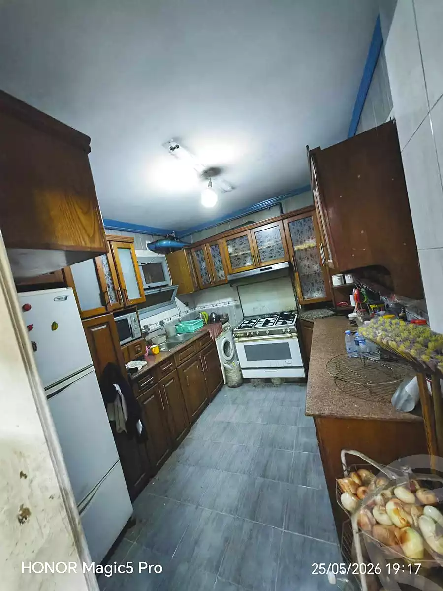 https://aqarmap.com.eg/ar/listing/7107399-for-sale-cairo-helwan-helwan-el-sharkeya-borhan-st