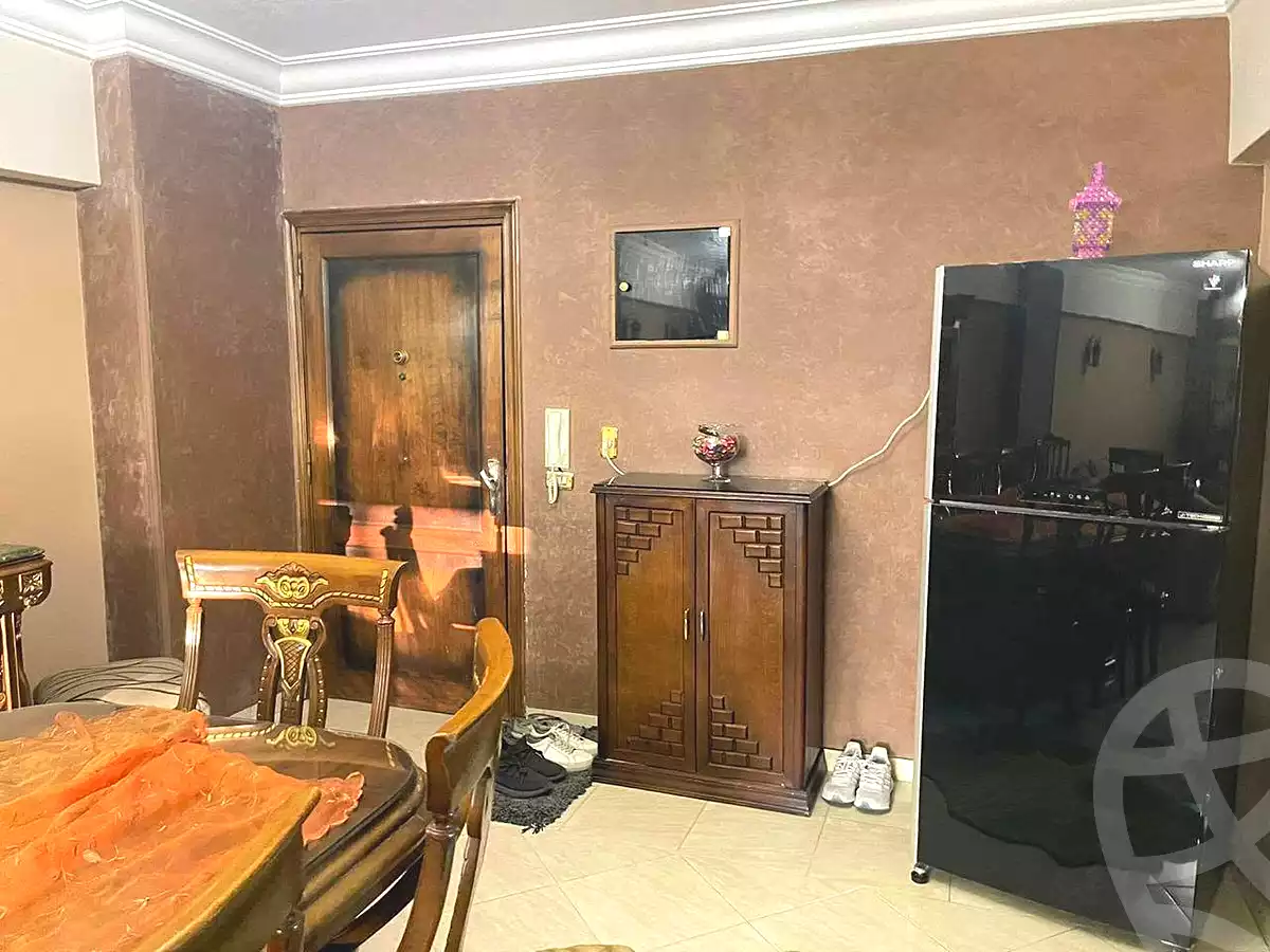 https://aqarmap.com.eg/en/listing/7107414-for-sale-cairo-helwan-helwan-el-sharkeya-heidar-st