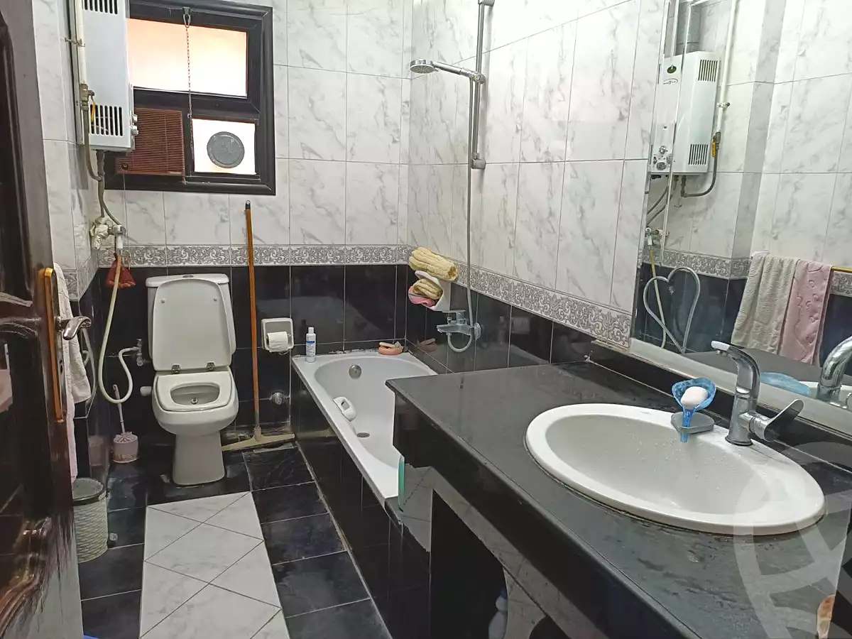 https://aqarmap.com.eg/en/listing/7107762-for-sale-cairo-helwan-rostom-st