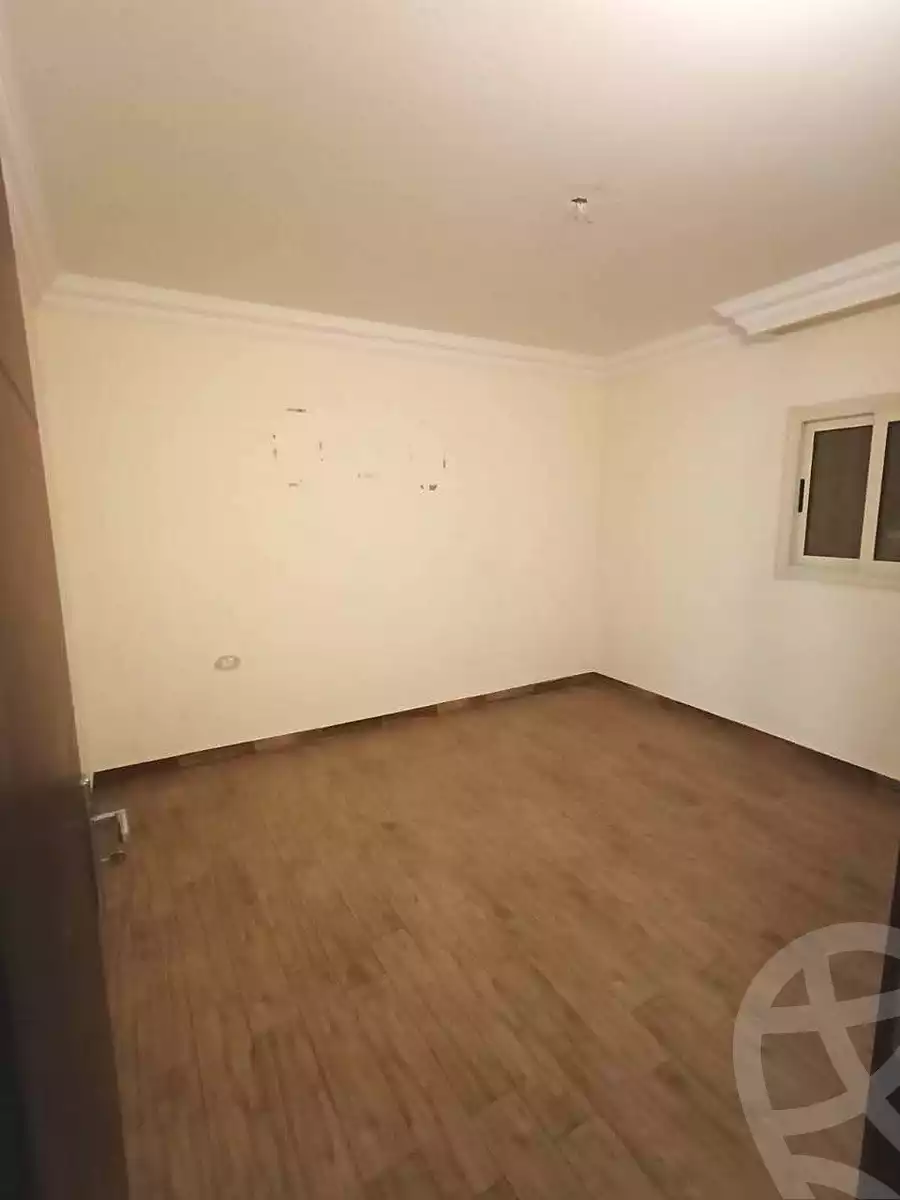 https://aqarmap.com.eg/en/listing/7107781-for-sale-cairo-helwan-ahmed-enci-st