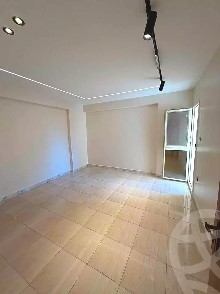 https://aqarmap.com.eg/ar/listing/7108048-for-sale-alexandria-al-agamy-lbytsh-bianchiii