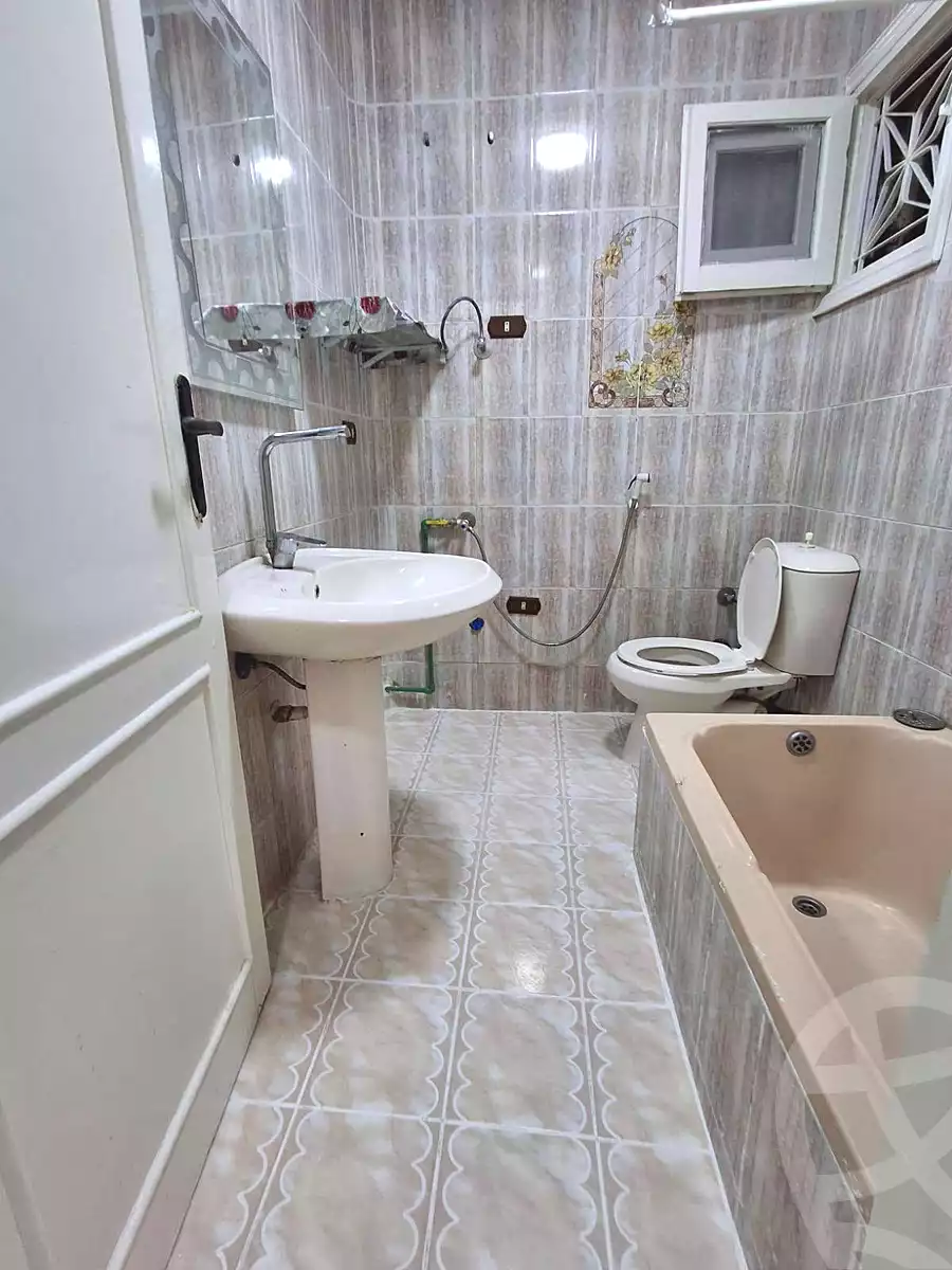 https://aqarmap.com.eg/ar/listing/7108202-for-sale-alexandria-al-agamy-shataa-el-nakheel