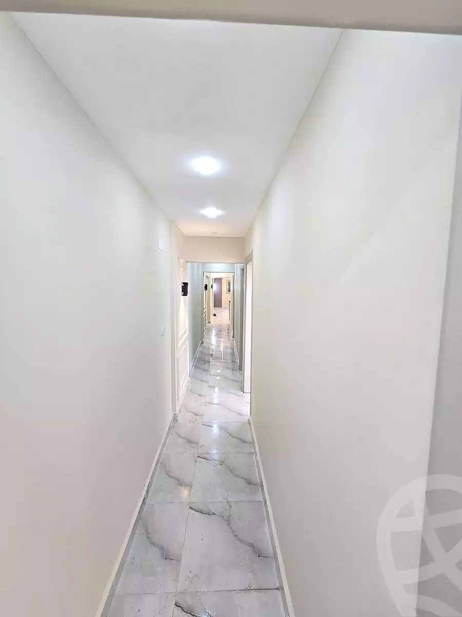 https://aqarmap.com.eg/ar/listing/7108173-for-sale-alexandria-el-asafra-l-sfr-bhry