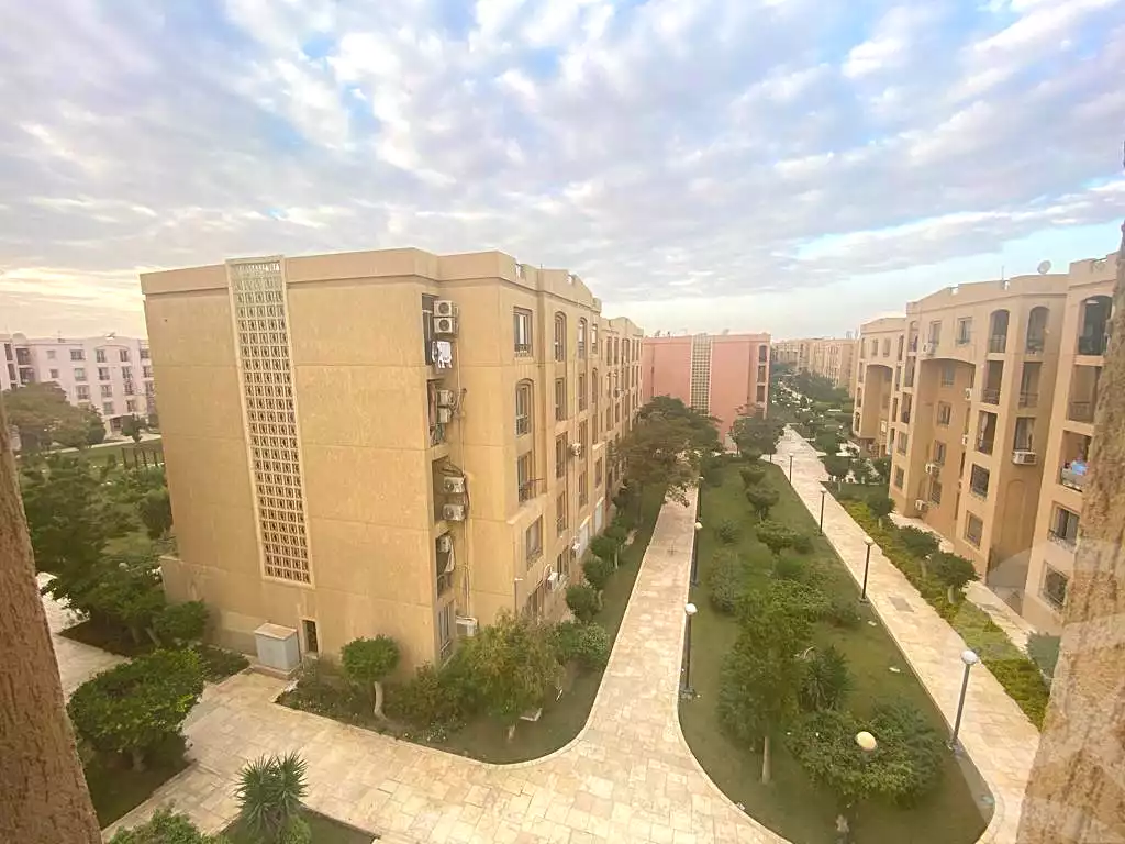 https://aqarmap.com.eg/ar/listing/7108405-for-sale-cairo-new-cairo-lrhb-city-phase-1-ali-amin-st