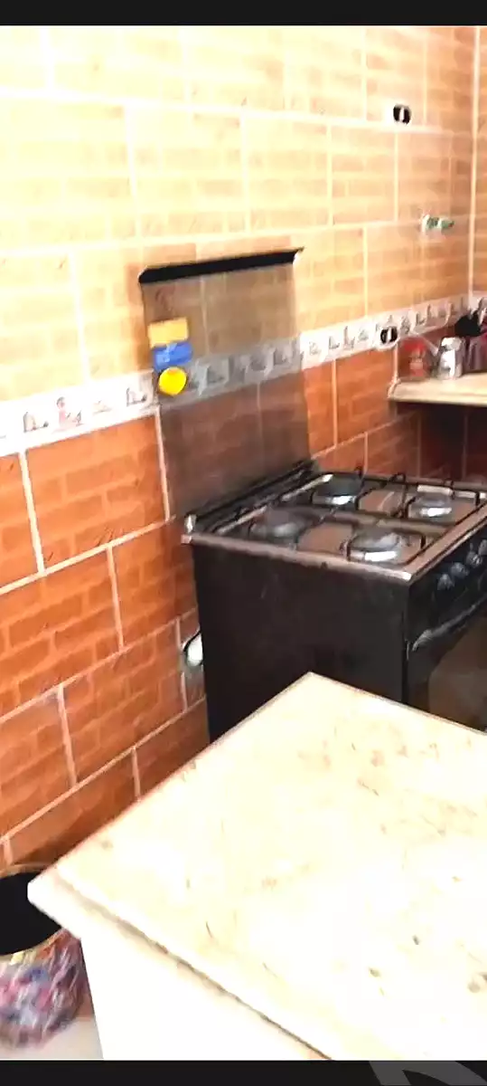 https://aqarmap.com.eg/ar/listing/7106054-for-rent-alexandria-al-agamy-el-hanouvel-hussein-waly-st