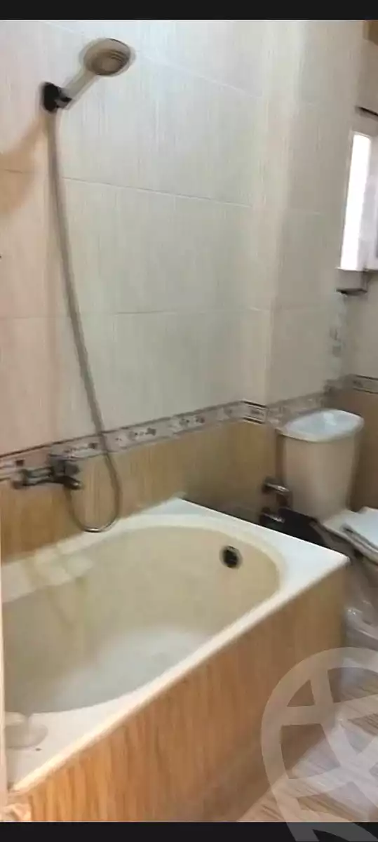 https://aqarmap.com.eg/ar/listing/7106054-for-rent-alexandria-al-agamy-el-hanouvel-hussein-waly-st