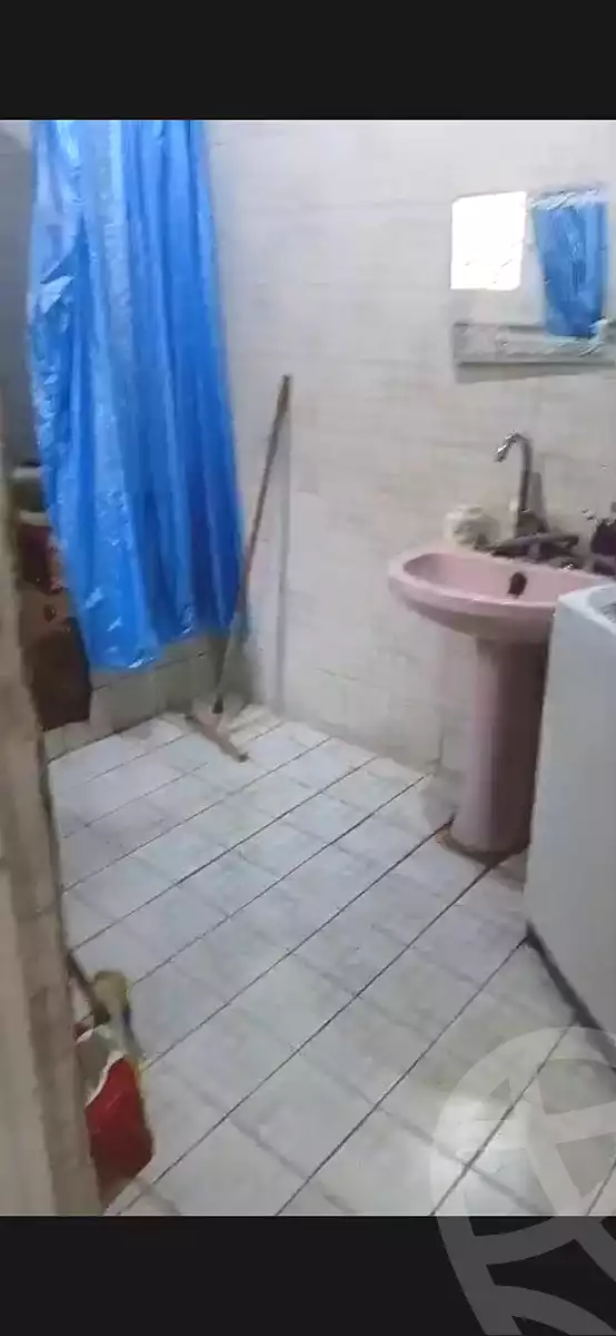 https://aqarmap.com.eg/en/listing/7106043-for-sale-alexandria-al-agamy-el-hanouvel-radwan-st