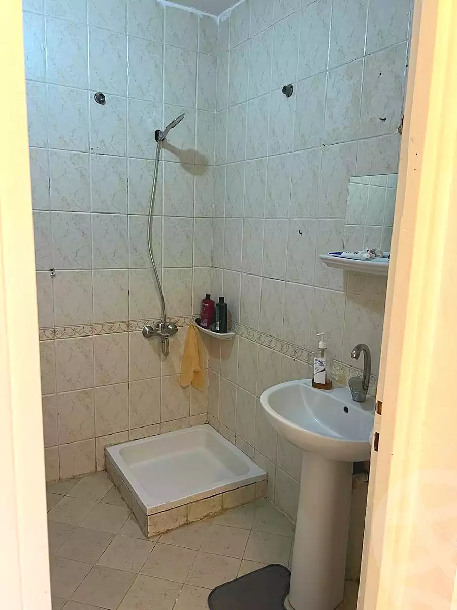 https://aqarmap.com.eg/en/listing/7109572-for-rent-cairo-new-cairo-lrhb-city-group-97