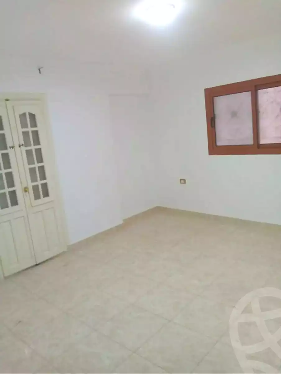 https://aqarmap.com.eg/ar/listing/7109781-for-sale-alexandria-al-agamy-lbytsh-al-kaada-st
