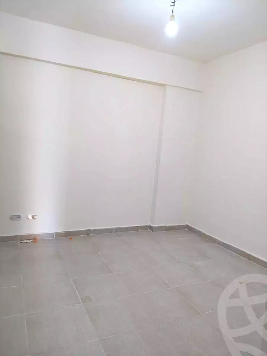https://aqarmap.com.eg/ar/listing/7109850-for-rent-alexandria-miami-shr-jml-bd-lnsr