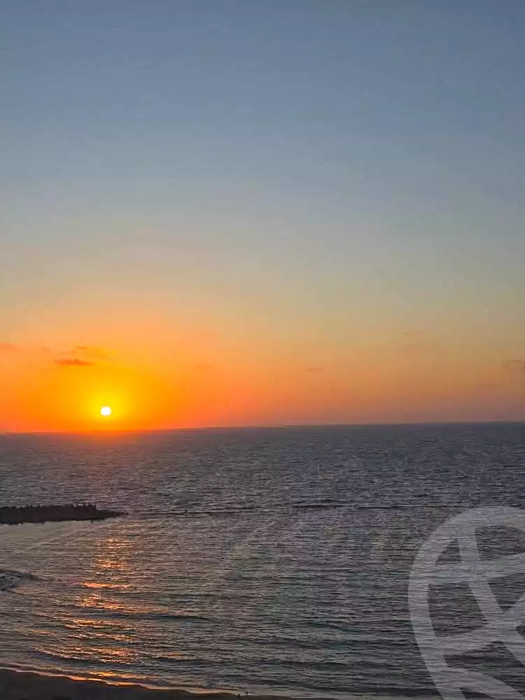 https://aqarmap.com.eg/ar/listing/7109971-for-sale-alexandria-sydy-bshr-sydy-bshr-bhry-shr-mhmd-njyb