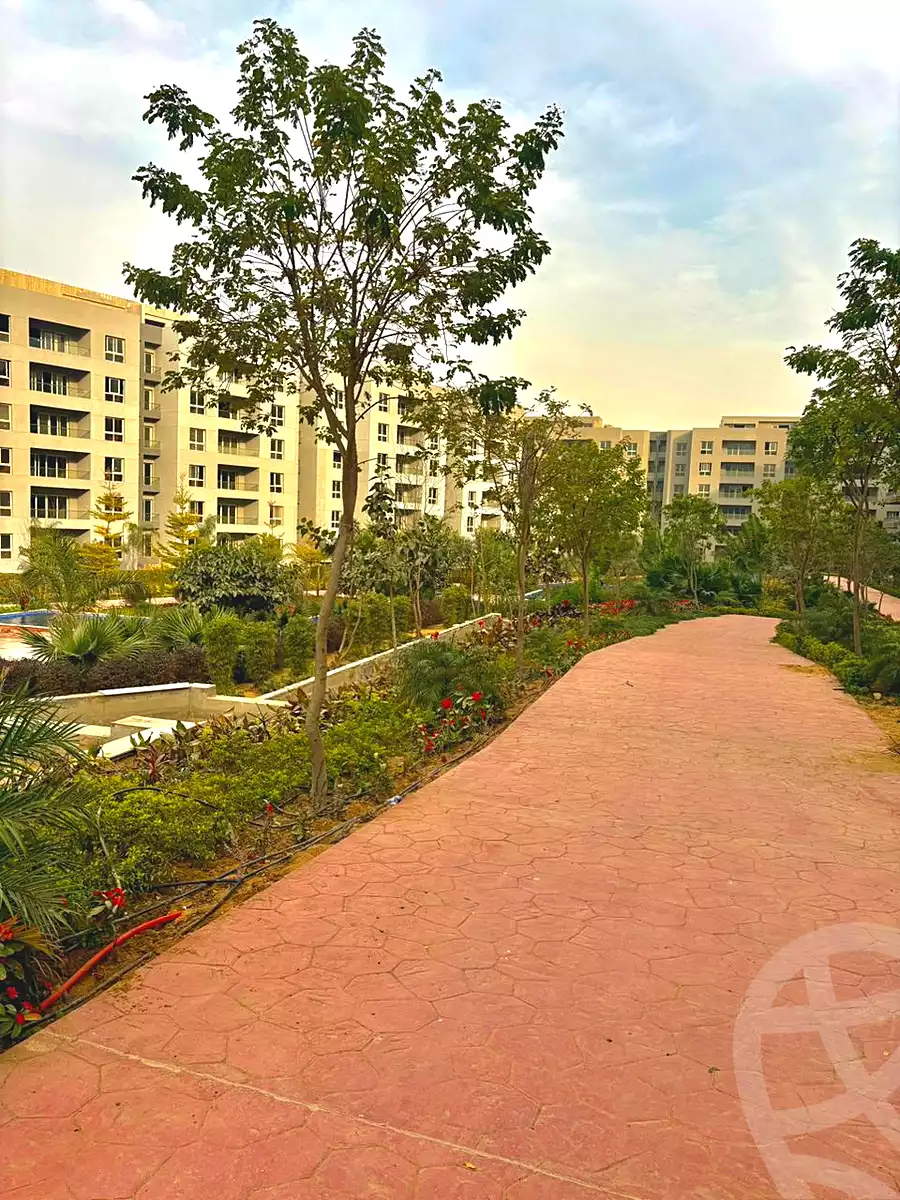 https://aqarmap.com.eg/ar/listing/7110538-for-sale-cairo-new-cairo-lmstqbl-syty-compounds-zyzyny-lmstqbl-rdk-llttwyr