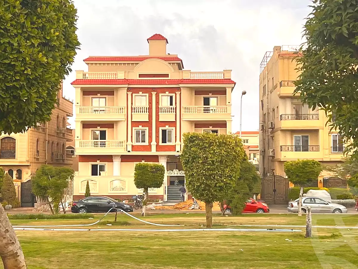https://aqarmap.com.eg/ar/listing/7110834-for-sale-cairo-new-cairo-ganob-el-akadamiya-south-academy-b-taha-hussein-st
