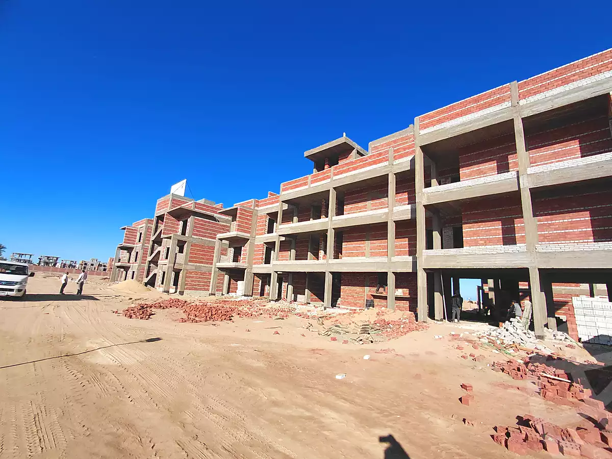 https://aqarmap.com.eg/ar/listing/7110929-for-sale-red-sea-hurghada-resorts-one-7-resort-ronberg