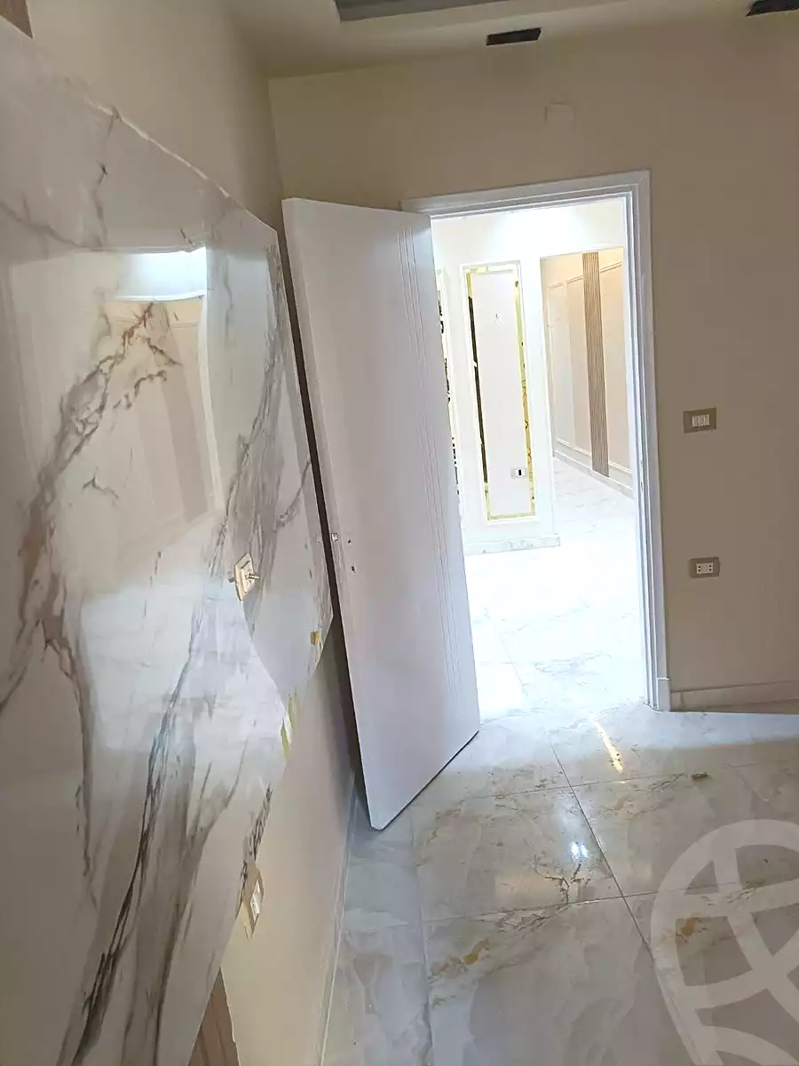 https://aqarmap.com.eg/ar/listing/7111109-for-sale-alexandria-moharram-bey-el-maamoun-st