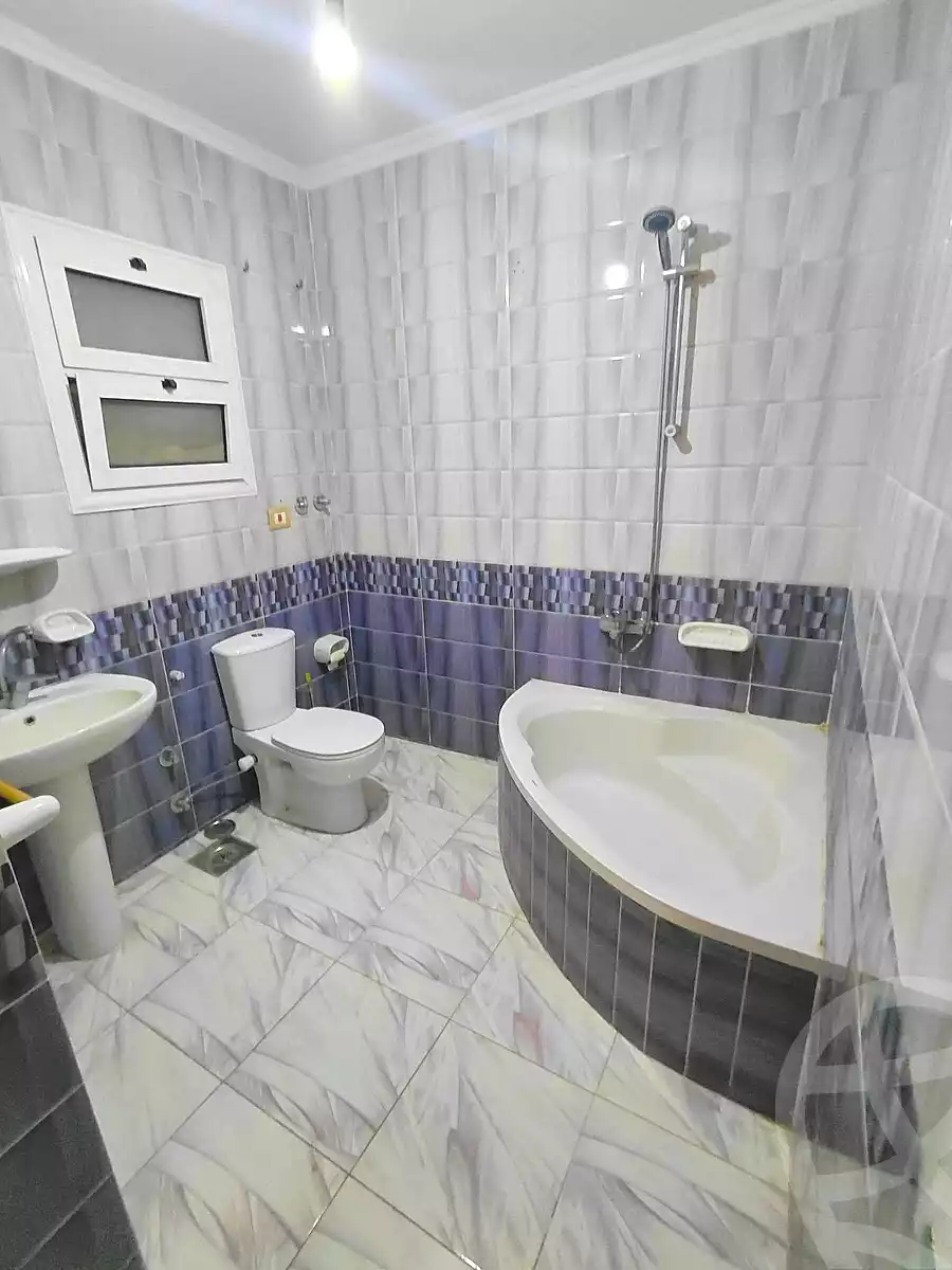 https://aqarmap.com.eg/ar/listing/7111384-for-sale-alexandria-sydy-bshr-sydy-bshr-bhry-khalil-hamada-st