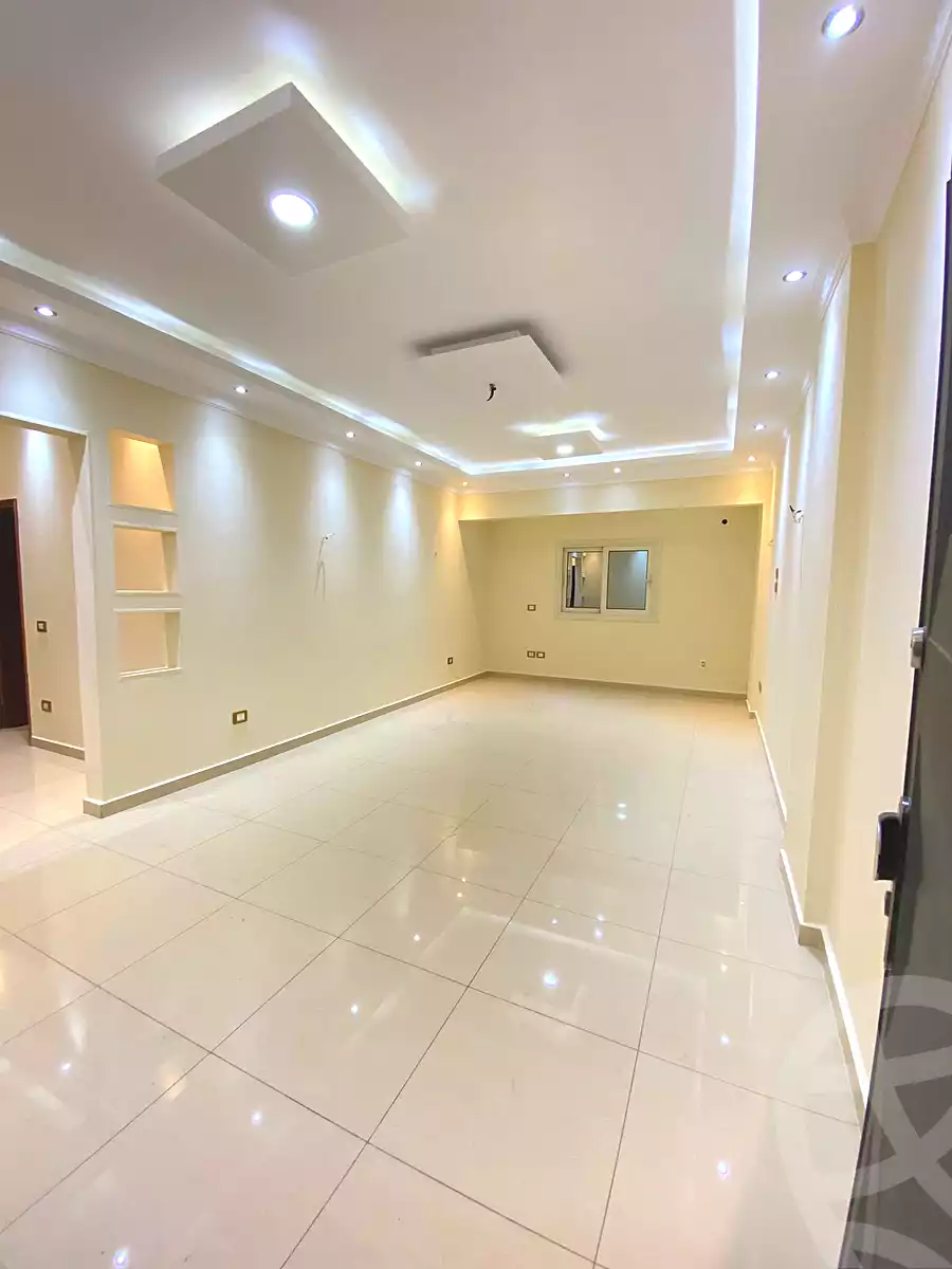 https://aqarmap.com.eg/ar/listing/7111591-for-rent-cairo-new-cairo-el-ahyaa-fourth-neighborhood-street-1