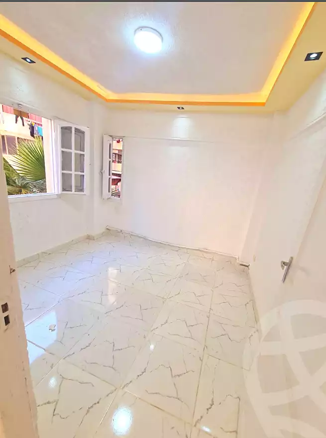 https://aqarmap.com.eg/ar/listing/7111751-for-sale-alexandria-al-agamy-shataa-el-nakheel-no-8-st