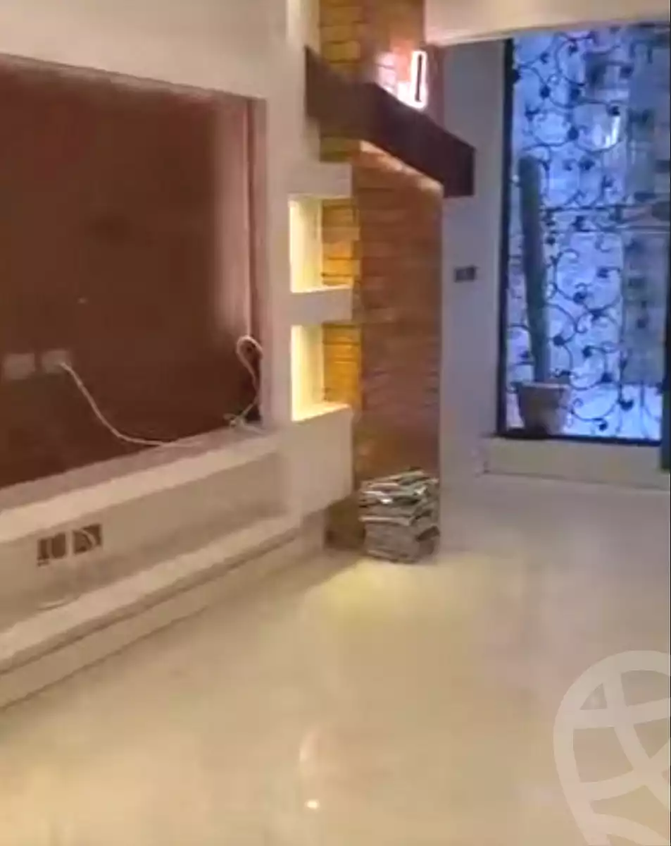 https://aqarmap.com.eg/ar/listing/7111792-for-sale-cairo-el-zaytun-lzytwn-lbhry-shr-mhmd-shkry